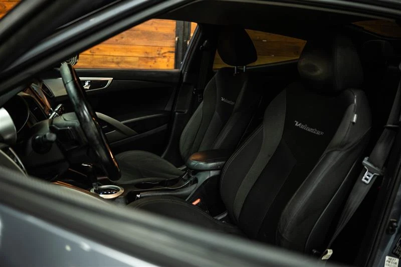 2017 Hyundai Veloster - Image 9 of 20