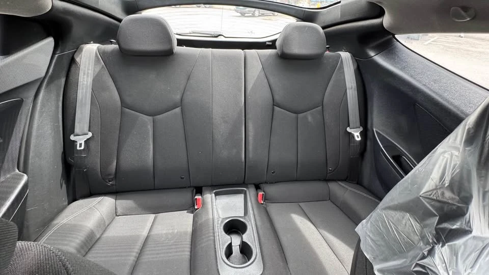 2017 Hyundai Veloster - Image 8 of 12