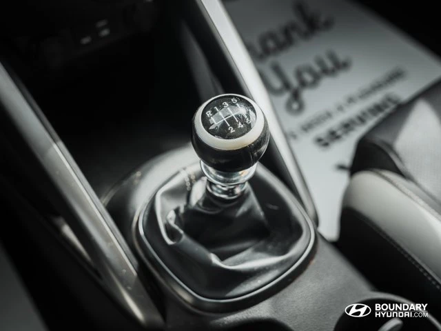 2017 Hyundai Veloster - Image 14 of 18