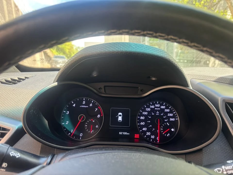 2017 Hyundai Veloster - Image 8 of 13