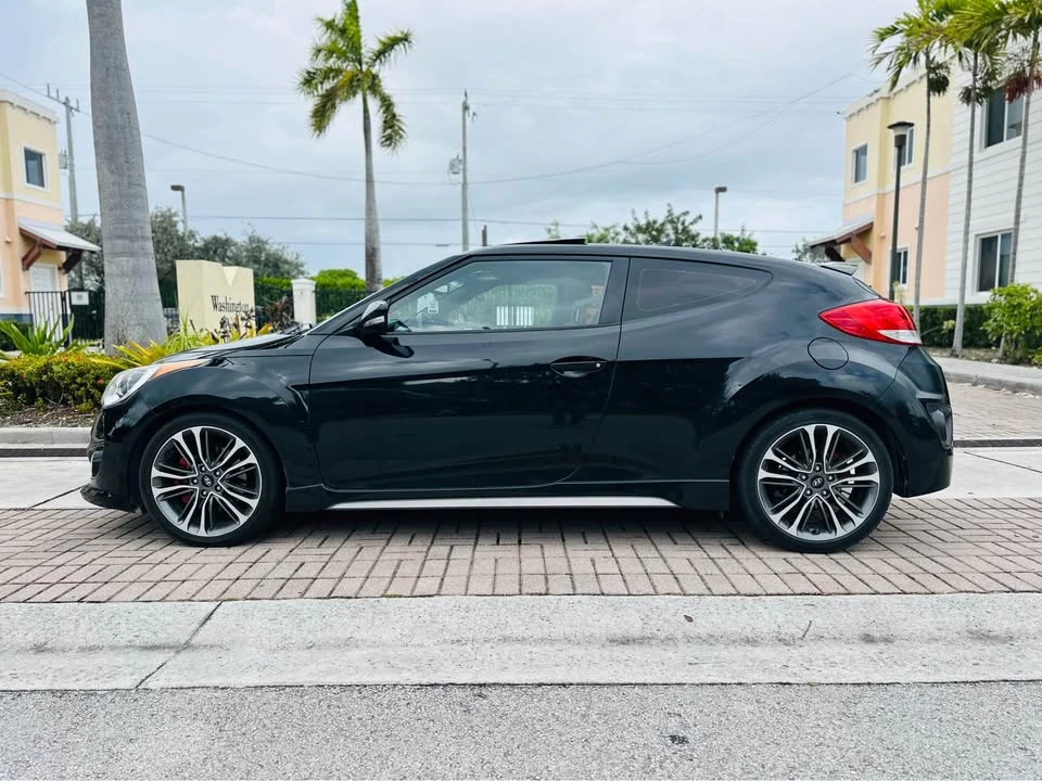 2017 Hyundai Veloster - Image 17 of 18