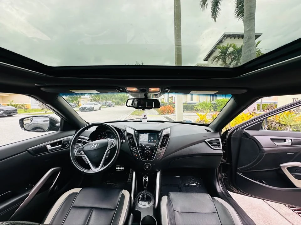2017 Hyundai Veloster - Image 6 of 18