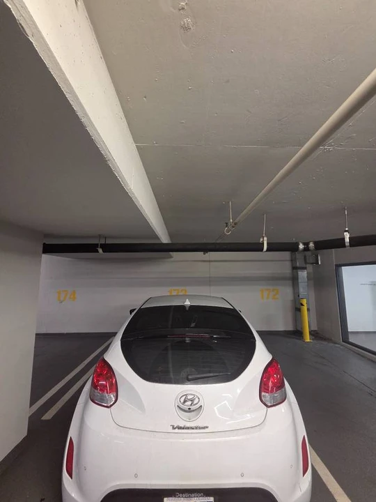 2017 Hyundai Veloster - Image 4 of 6