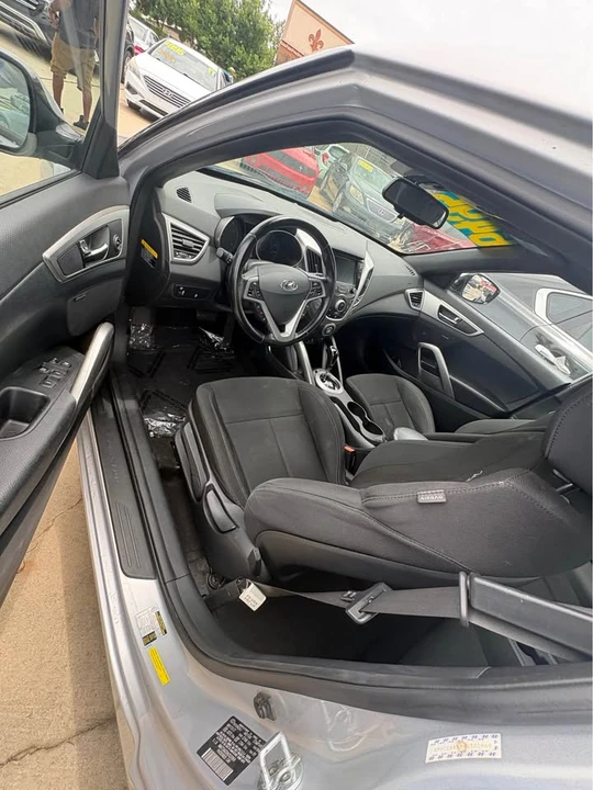 2017 Hyundai Veloster - Image 5 of 5
