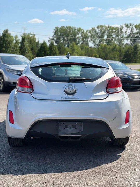 2017 Hyundai Veloster - Image 4 of 13