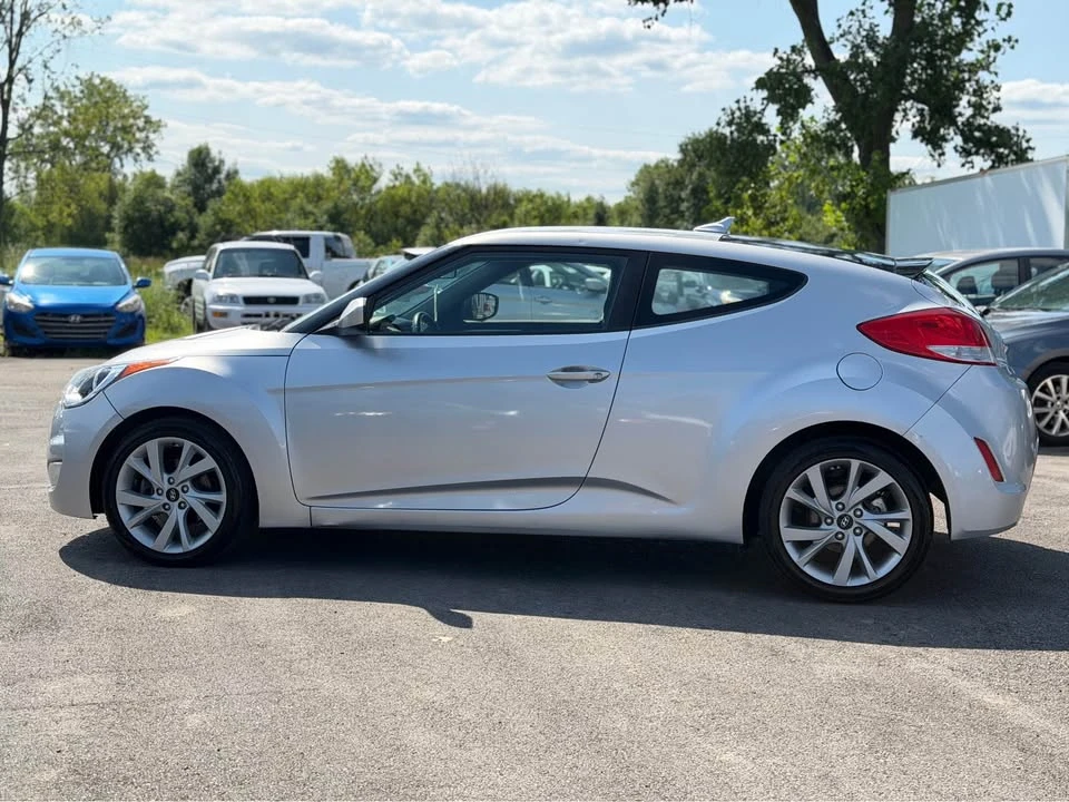 2017 Hyundai Veloster - Image 3 of 13