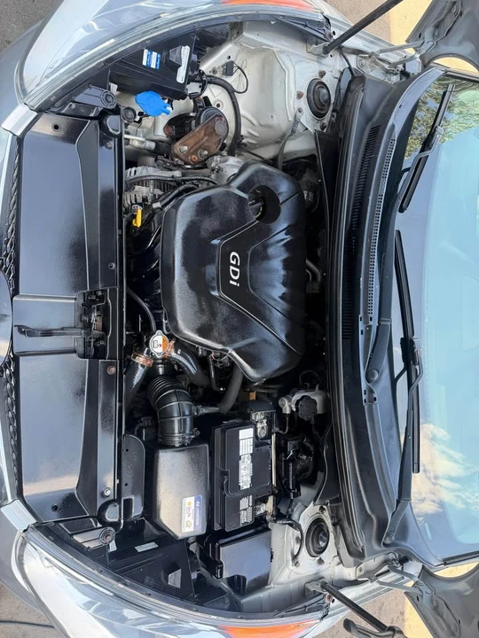 2017 Hyundai Veloster - Image 12 of 13