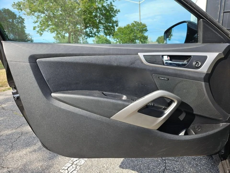2017 Hyundai Veloster - Image 13 of 20