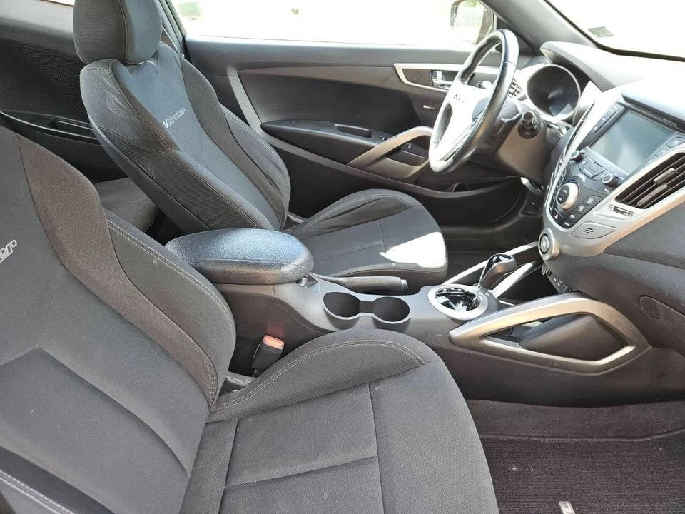 2017 Hyundai Veloster - Image 16 of 20