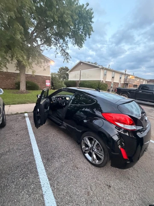 2017 Hyundai Veloster - Image 8 of 8