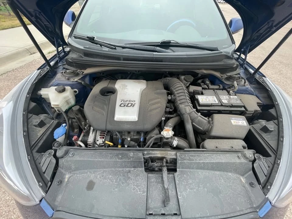 2017 Hyundai Veloster - Image 6 of 12