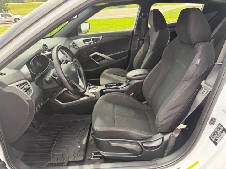 2017 Hyundai Veloster - Image 6 of 6