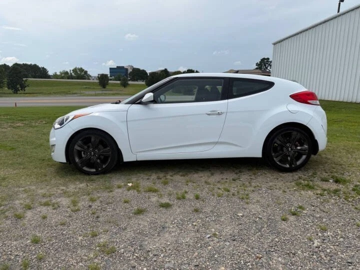 2017 Hyundai Veloster - Image 2 of 6
