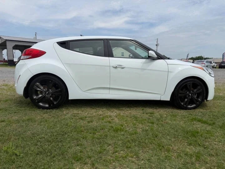 2017 Hyundai Veloster - Image 3 of 6