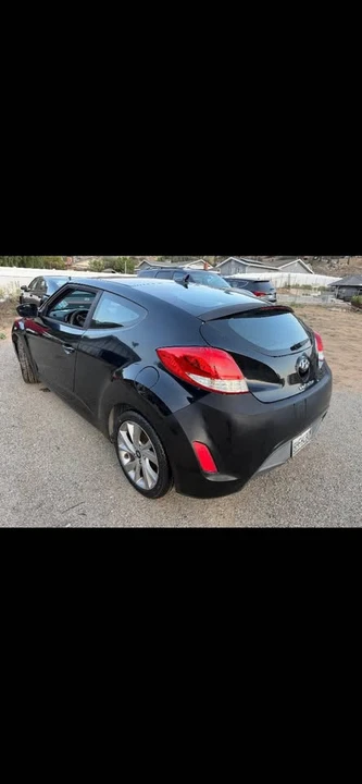 2017 Hyundai Veloster - Image 3 of 12