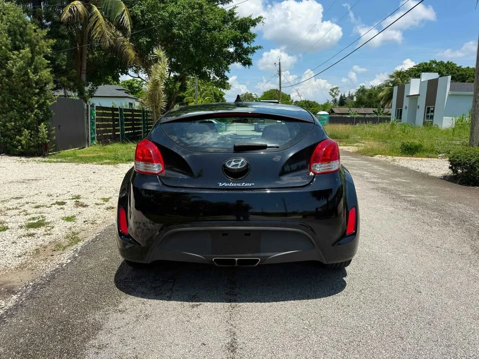 2017 Hyundai Veloster - Image 3 of 16