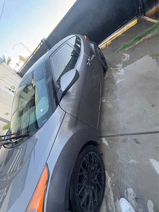 2017 Hyundai Veloster - Image 4 of 5