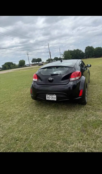 2017 Hyundai Veloster - Image 4 of 10