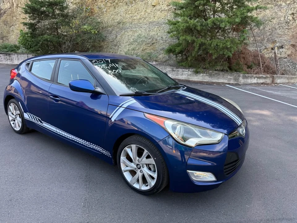 2017 Hyundai Veloster - Image 3 of 18