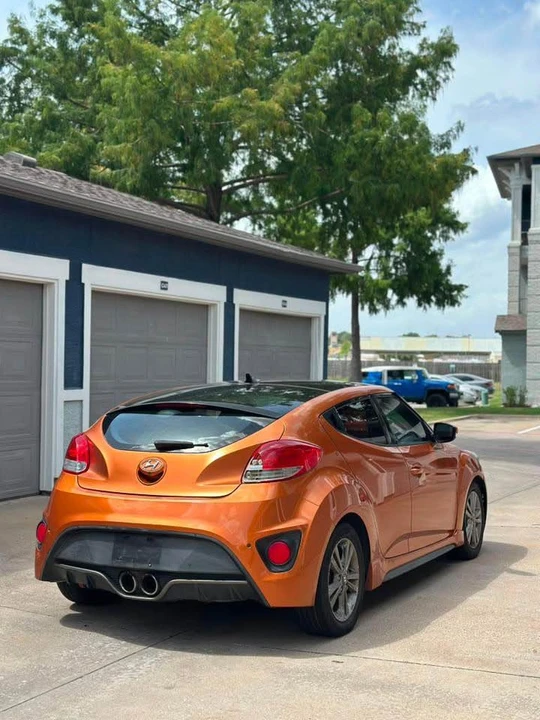 2017 Hyundai Veloster - Image 6 of 7