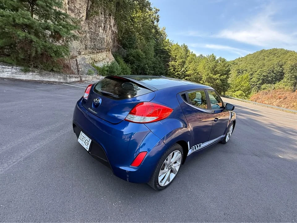 2017 Hyundai Veloster - Image 5 of 18