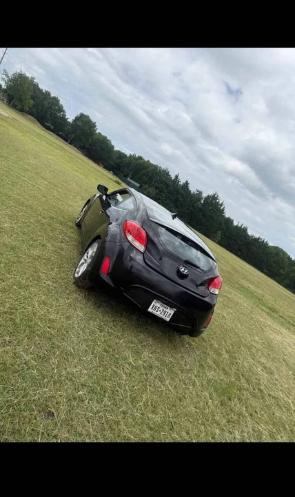 2017 Hyundai Veloster - Image 7 of 10