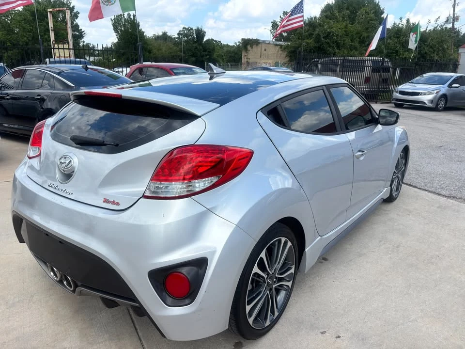 2017 Hyundai Veloster - Image 7 of 20