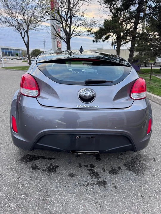 2017 Hyundai Veloster - Image 4 of 15