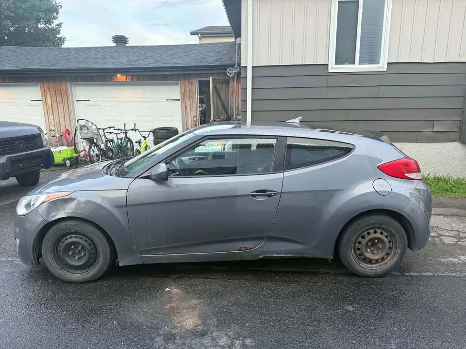 2017 Hyundai Veloster - Image 4 of 5