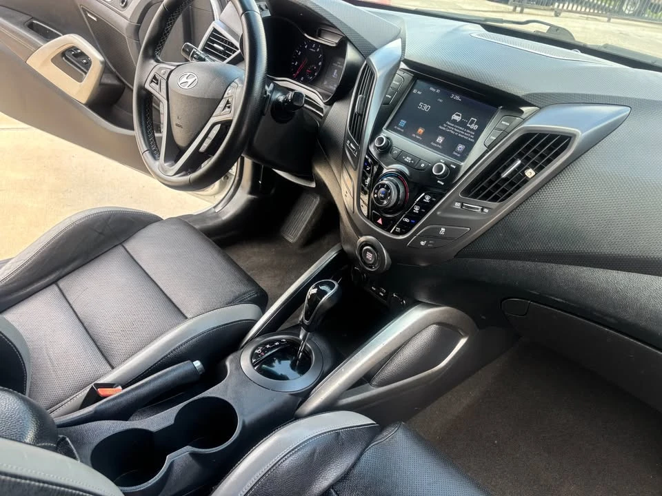 2017 Hyundai Veloster - Image 19 of 20