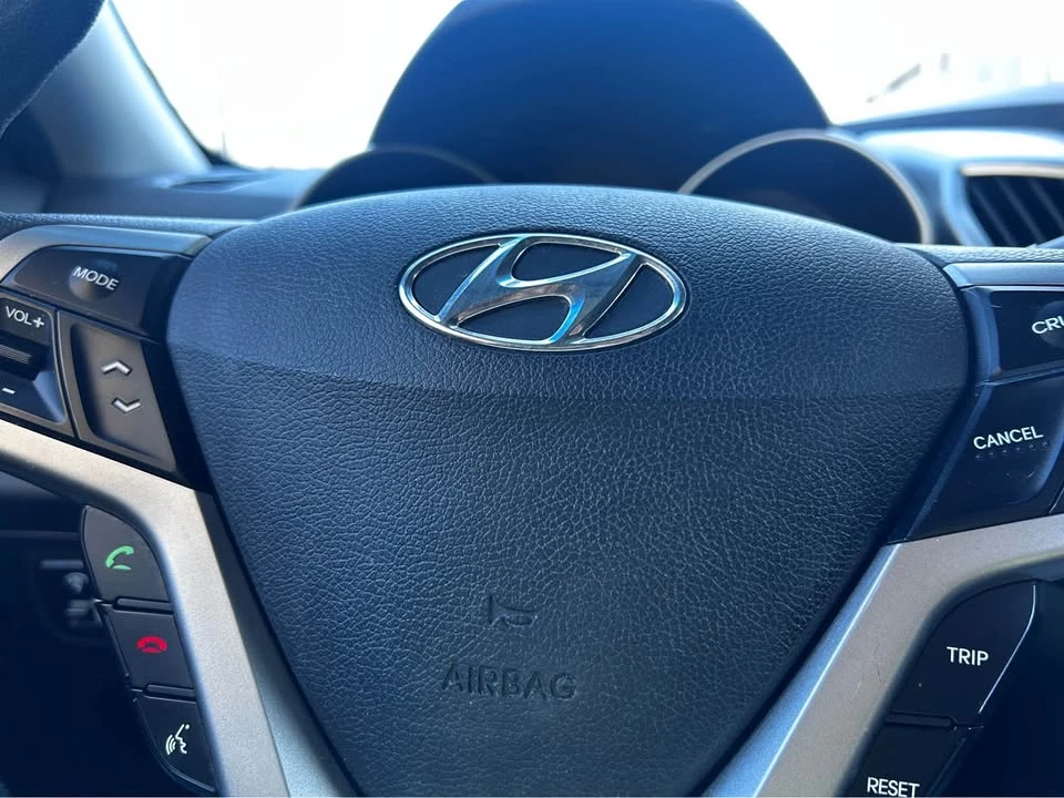 2017 Hyundai Veloster - Image 12 of 14