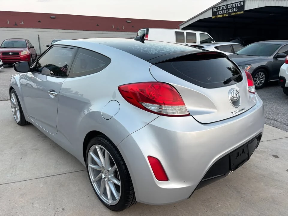 2017 Hyundai Veloster - Image 5 of 20