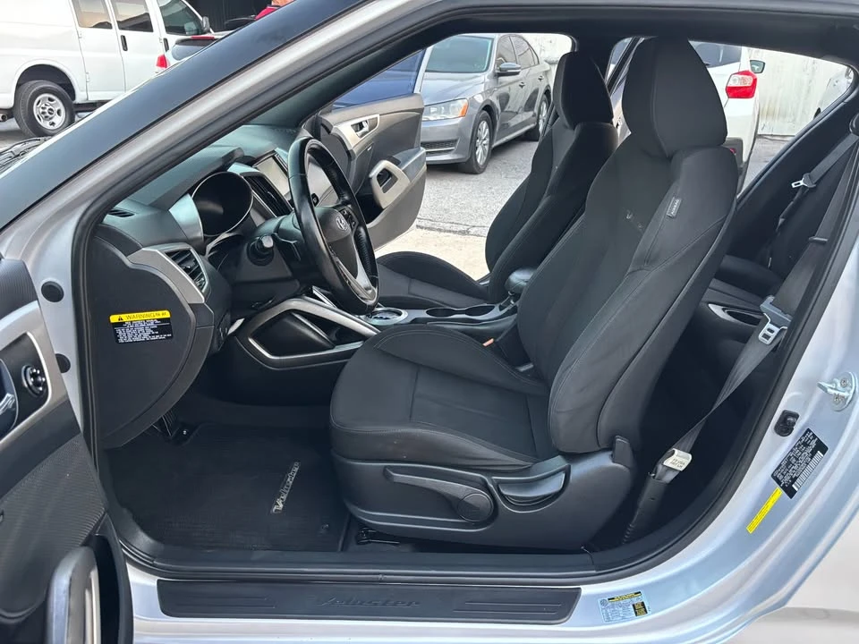 2017 Hyundai Veloster - Image 9 of 20