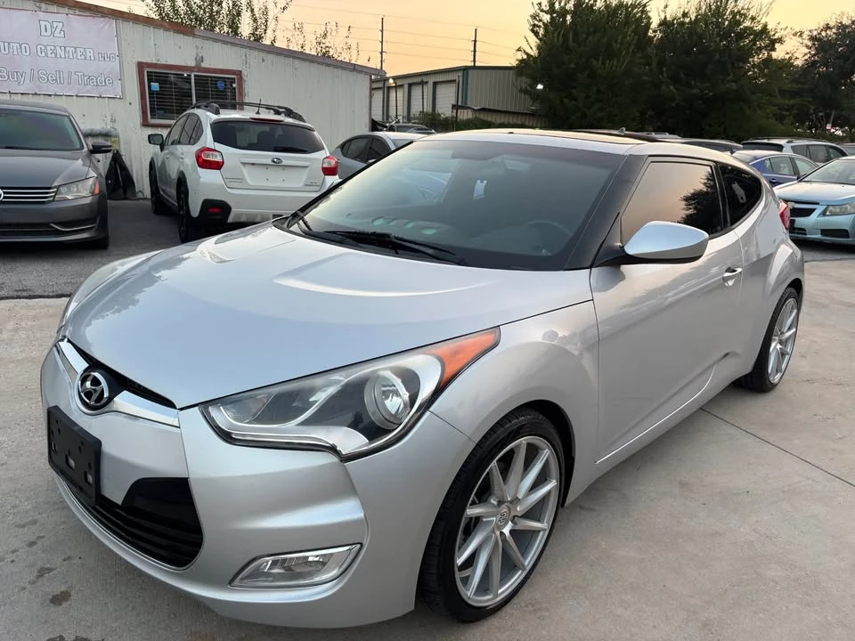 2017 Hyundai Veloster - Image 3 of 20