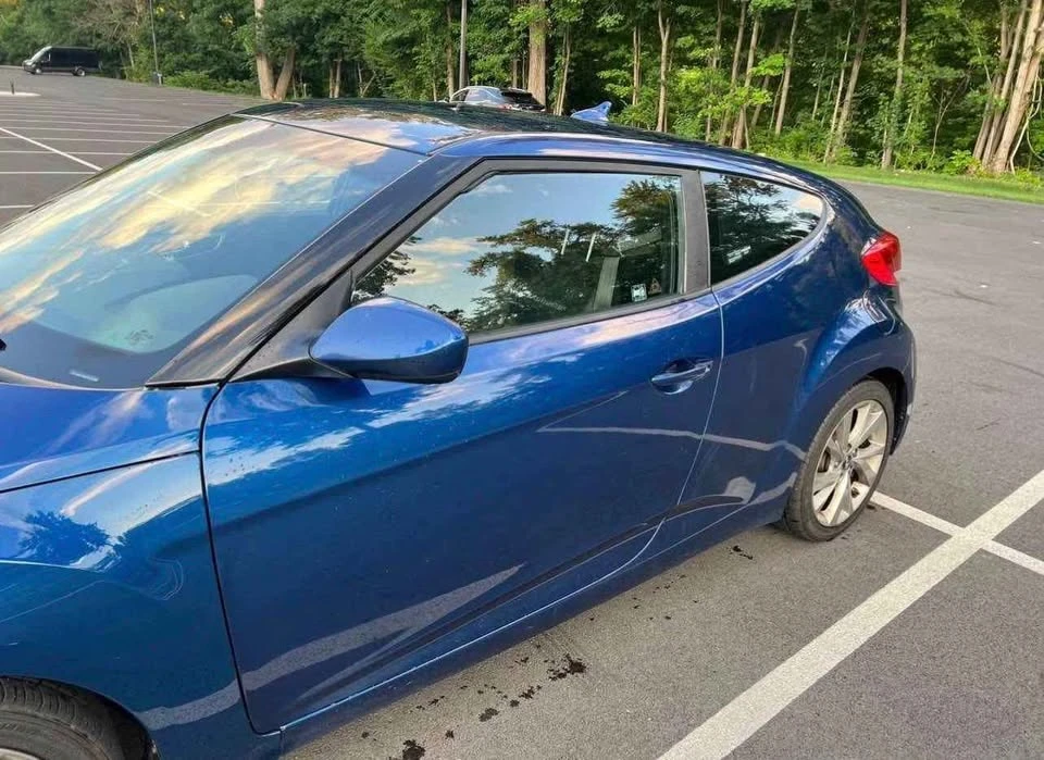 2017 Hyundai Veloster - Image 3 of 10