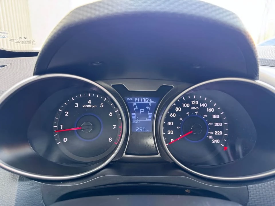 2017 Hyundai Veloster - Image 8 of 14