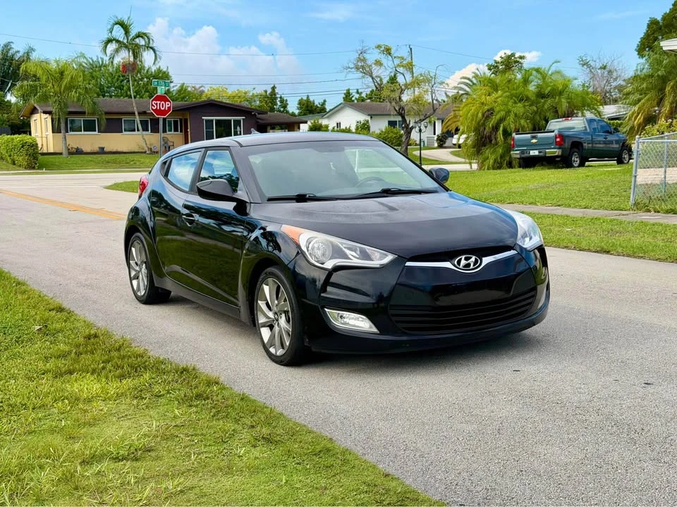 2017 Hyundai Veloster - Image 3 of 14