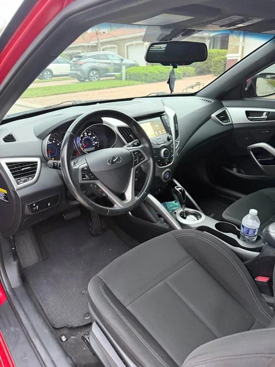 2017 Hyundai Veloster - Image 5 of 9