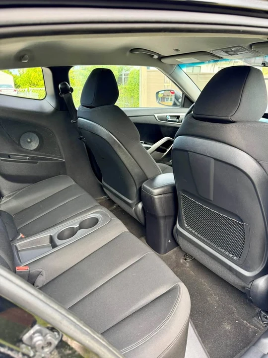 2017 Hyundai Veloster - Image 13 of 14