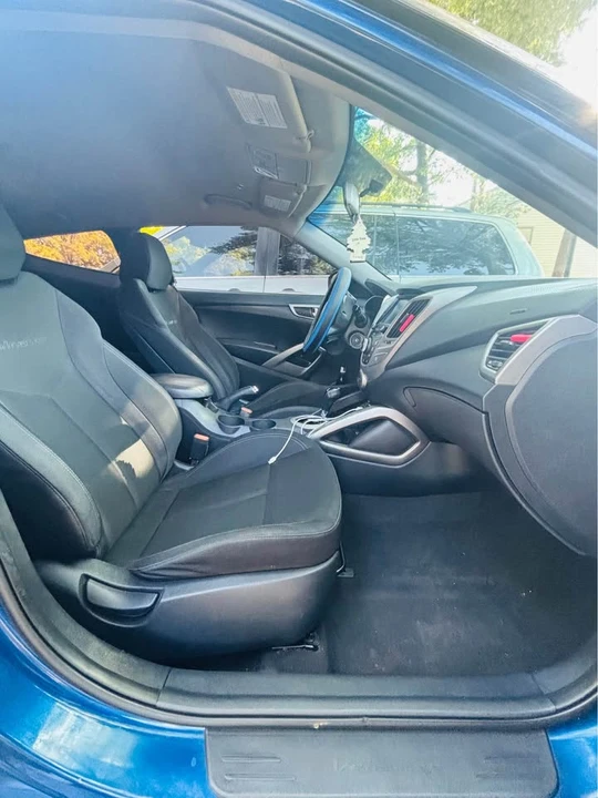 2017 Hyundai Veloster - Image 5 of 6