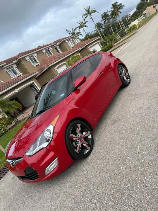 2017 Hyundai Veloster - Image 3 of 9