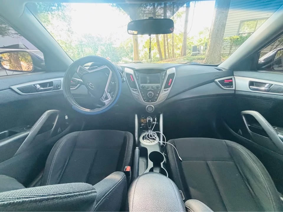 2017 Hyundai Veloster - Image 3 of 6