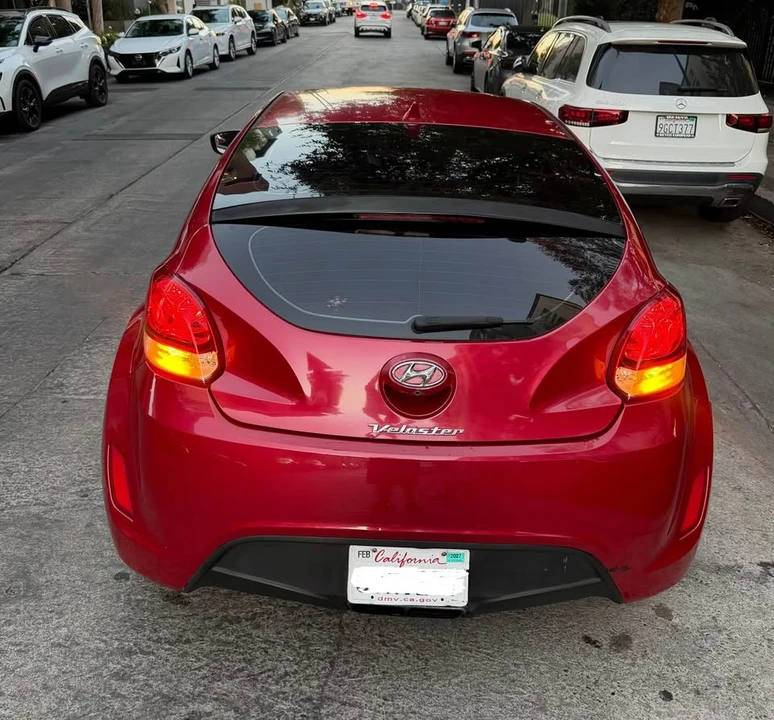 2017 Hyundai Veloster - Image 3 of 11