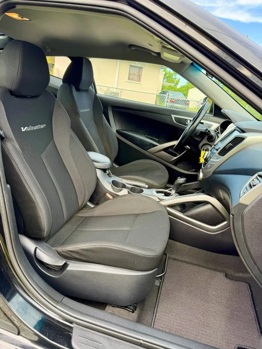 2017 Hyundai Veloster - Image 12 of 14