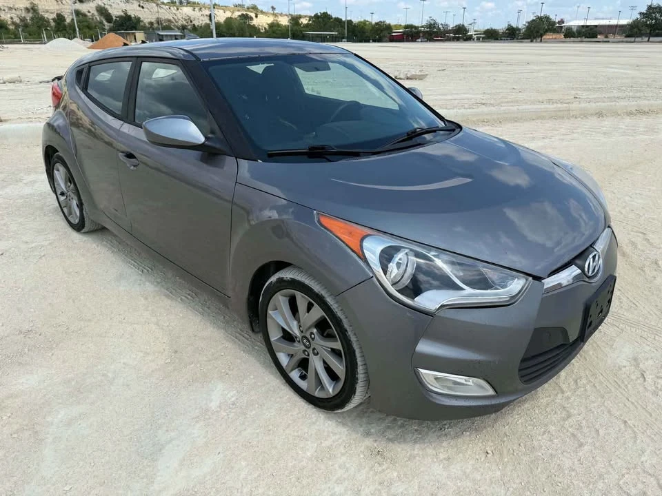 2017 Hyundai Veloster - Image 5 of 20