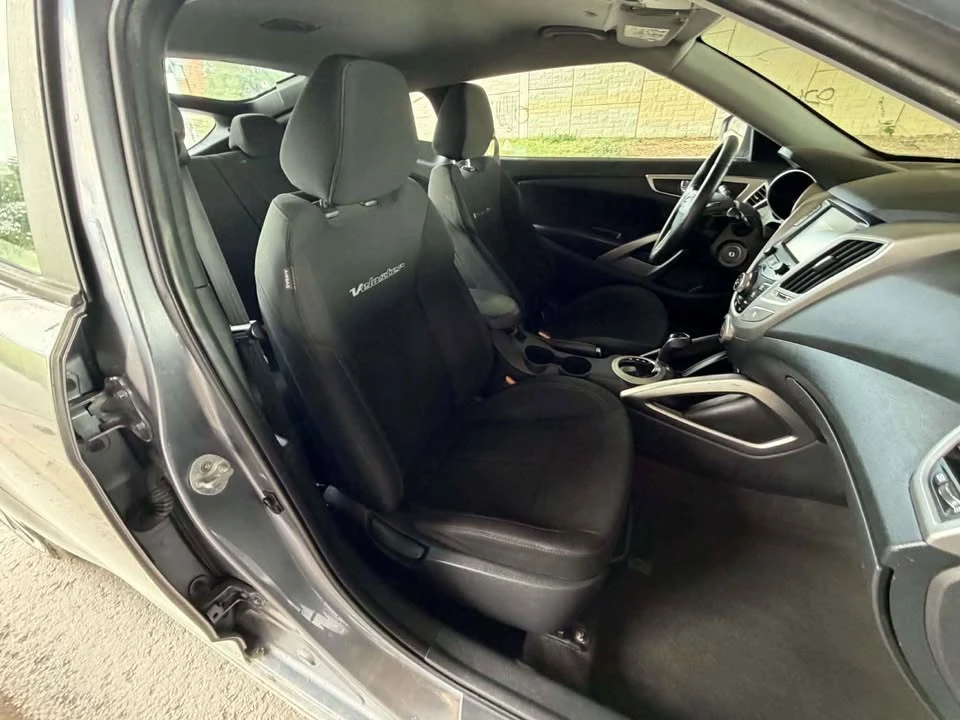 2017 Hyundai Veloster - Image 14 of 20