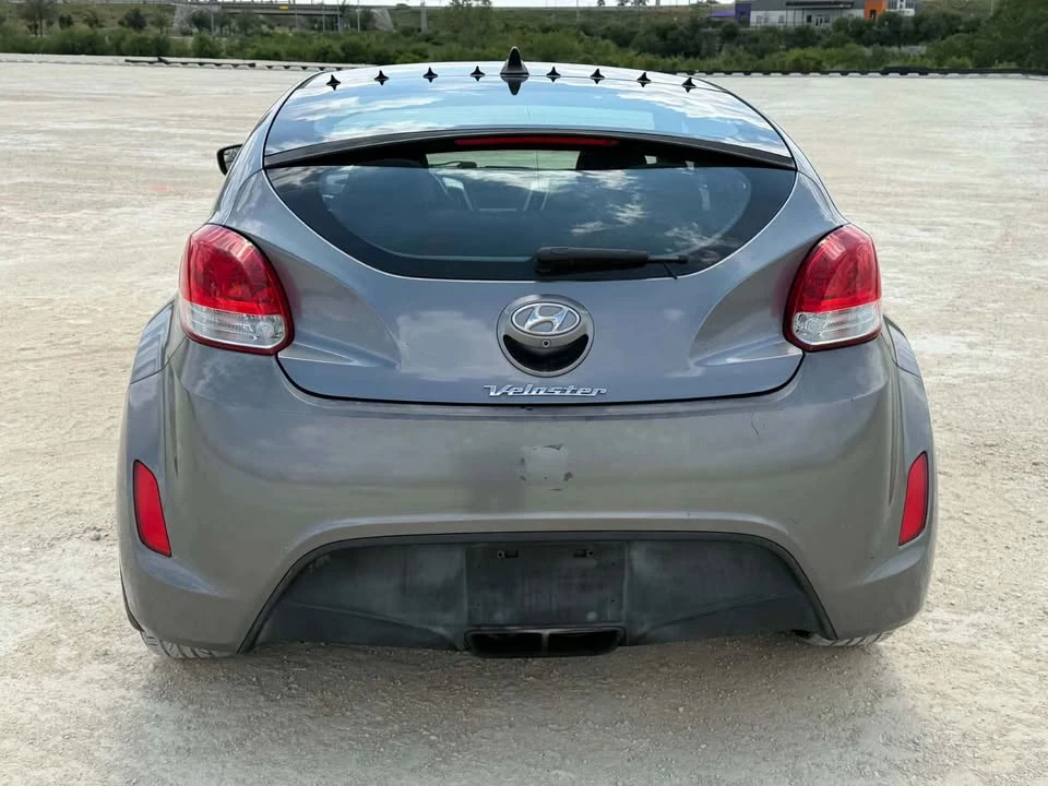 2017 Hyundai Veloster - Image 7 of 20