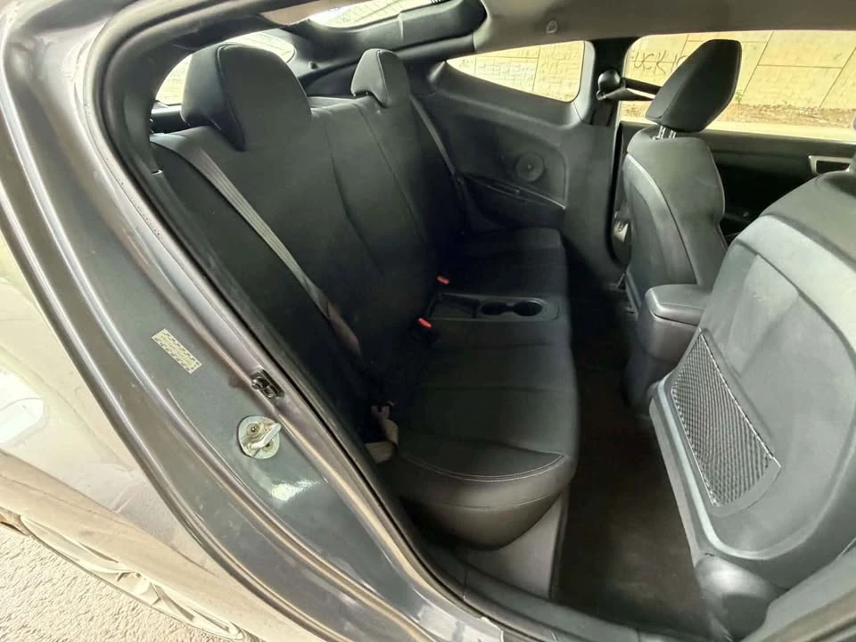 2017 Hyundai Veloster - Image 13 of 20