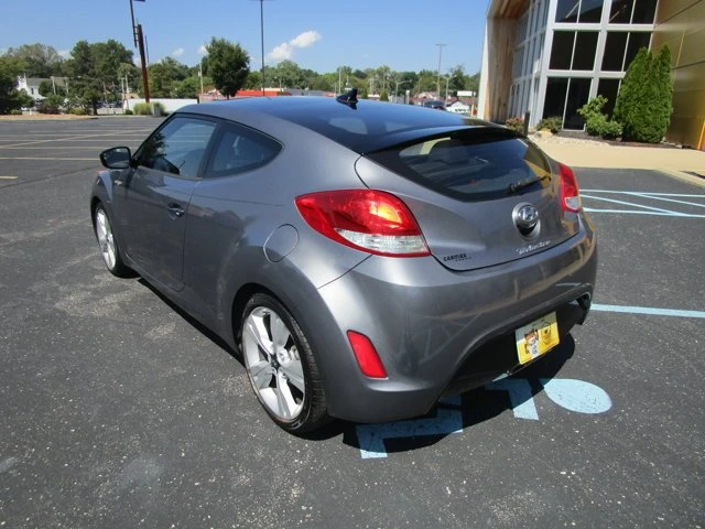 2017 Hyundai Veloster - Image 7 of 20