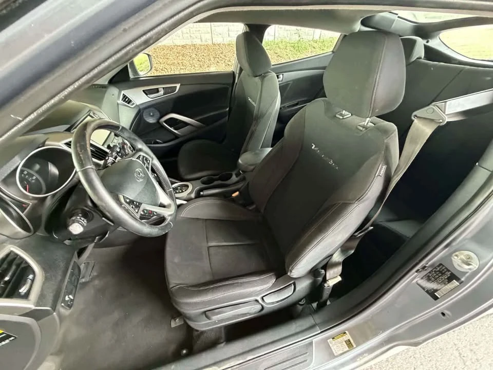 2017 Hyundai Veloster - Image 17 of 20